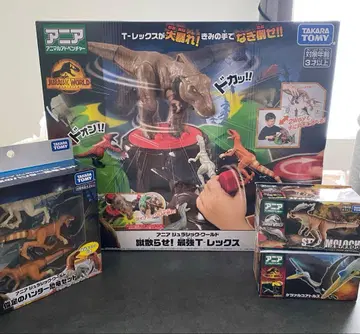 타카라토미 쥬라기 월드 T-렉스 세트