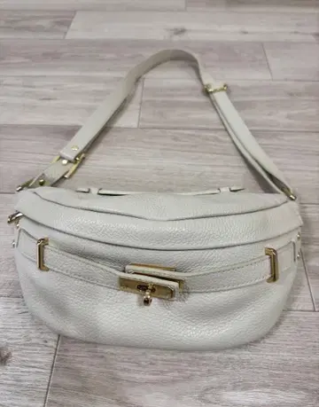 AULENTTI (오렌티) 바디백 색상: 베이지 계열 기타