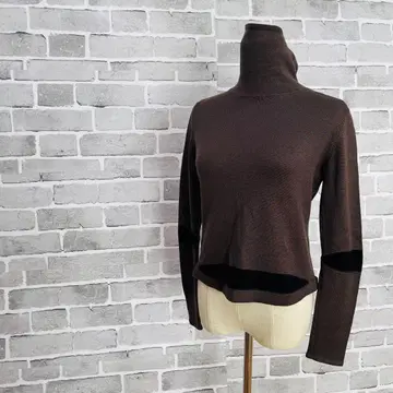 하이넥 다크 브라운 크롭 니트 스웨터 가을 40 B141