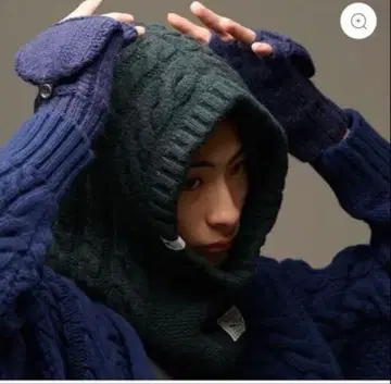 descendant SPEAR HOOD WORMER 그린