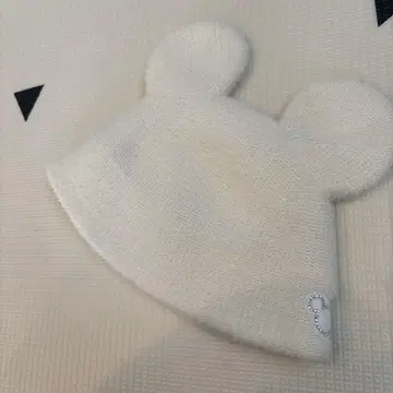 미키 귀 달린 화이트 모자