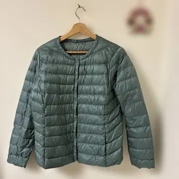 유니클로 라이트 다운 자켓 XL 그린 노카라