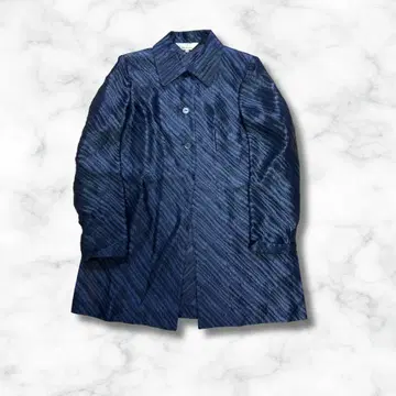 새상품급 TRUSSARDI 트루사르디 광택 자켓 네이비 42 어깨 패드