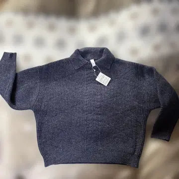 네이비 컬러 폴로 넥 니트 프리 사이즈