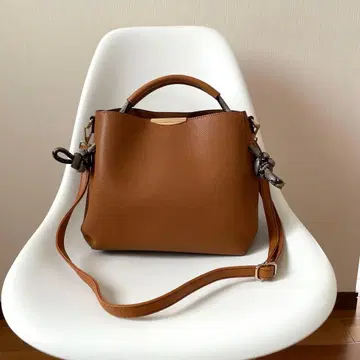 브라운 숄더백 노트 포함