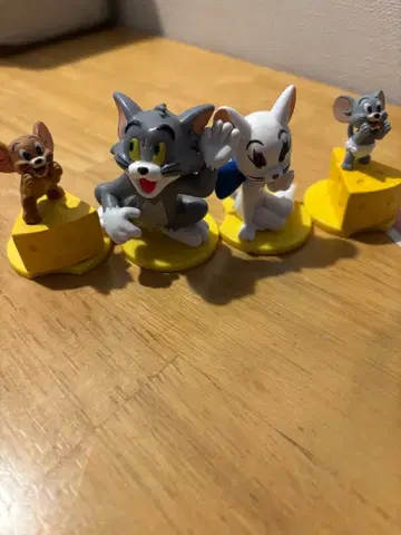 톰과 제리 피규어 4체 세트