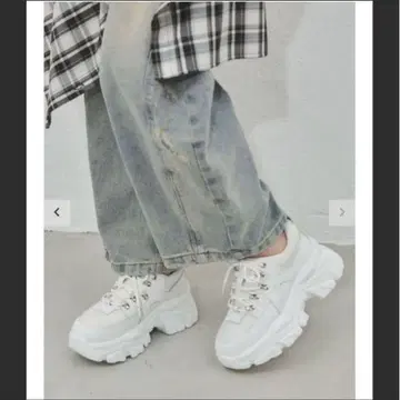 ENVYM 볼륨 밑창 스니커즈