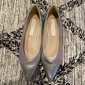 NUOVO 로우힐 펌프스