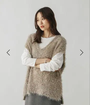 [ 새상품 미사용 ] 글로벌 워크 사라사라 샤기 베스트 모카