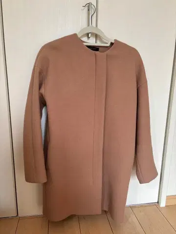 스터닝 루어 베이지 노카라 코트 사이즈 0