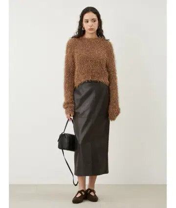 미라 오웬 크루넥 샤기 라메 니트 브라운