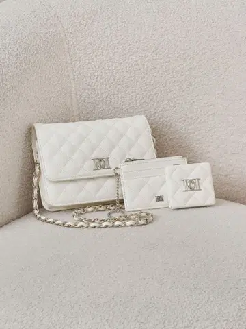 다리치 Darich DD 로고 퀼팅 트래블 세트 화이트