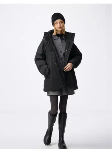 GU 웜 패디드 스티치리스 코트 M 사이즈