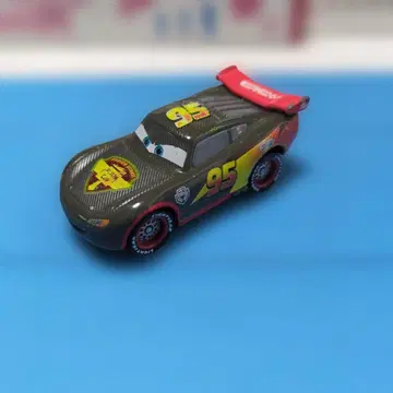 카즈 토미카 카본 레이서 타입 맥퀸 중고