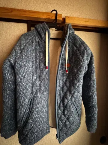 네이비 퀼팅 후드 부착 자켓