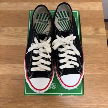 CUSHMAN 블랙 스니커즈 사이즈 9