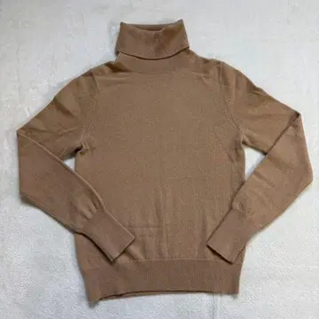 유니클로 UNIQLO 터틀 베이지 캐시미어 니트