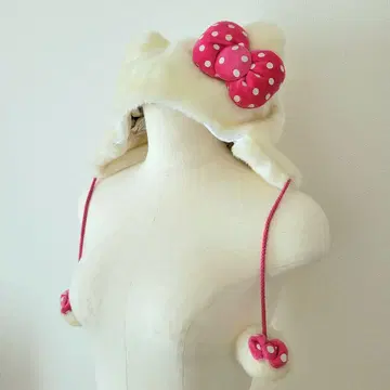 USJ 헬로키티 퍼 폼폼 달린 햇 모자