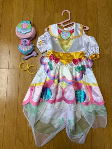 프리큐어 드레스와 완구 세트