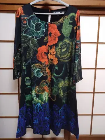 데시구알 꽃무늬 7부 소매 원피스 M