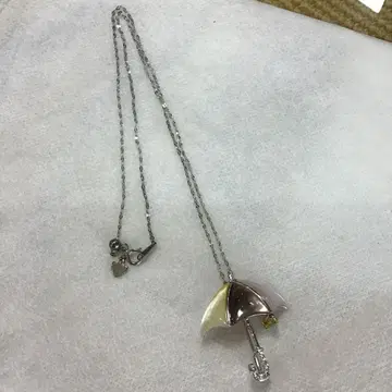 엄브렐라 목걸이