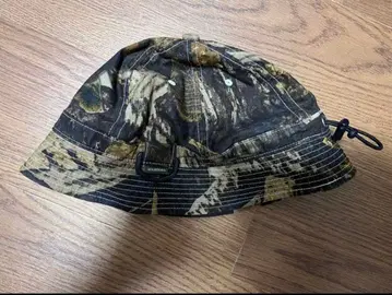 diaspora skateboards contrast bell hat