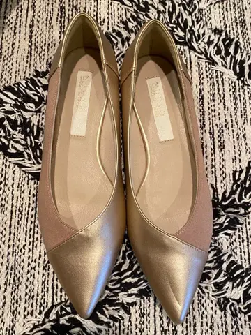 NUOVO 로우힐 펌프스