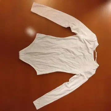 화이트 긴팔 바디수트 Firsthand 퍼스트핸드 미사용 새상품