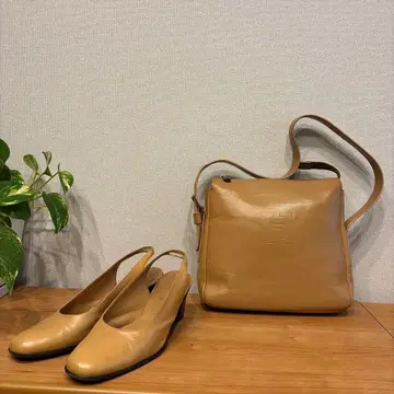 베이지 가죽 슬링백 펌프스 히로프 24cm