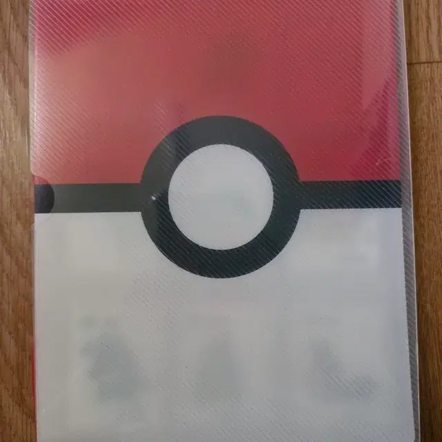 포켓몬 하자있는 앨범과 띠부띠부씰들