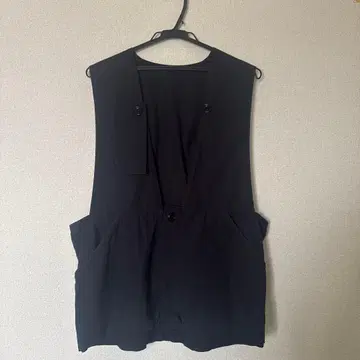 빔즈 보이 블랙 슬리브리스 베스트 버튼 포함