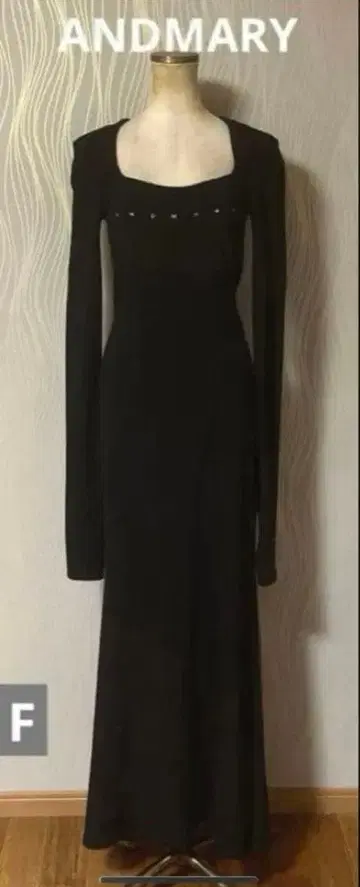 가격 인하 ANDMARY 아드마리 맥시 길이 롱 원피스 로고