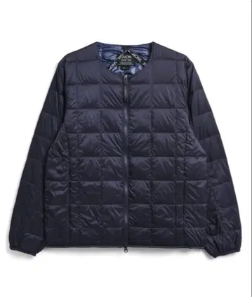 [ 미사용 새상품 ] TAION M 사이즈 크루넥 W 지퍼 이너 다운