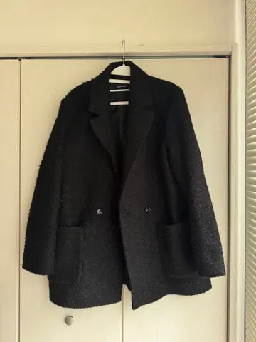 JEANASIS 블랙 체스터 코트