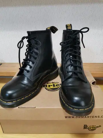 닥터마틴 부츠 8홀 블랙 1460 UK6