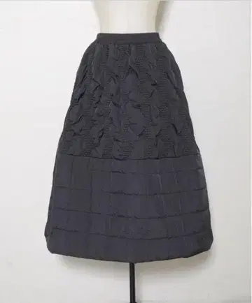 퀼팅 스커트 플레어 가볍고 따뜻한 멋스러운 퀼팅skypink