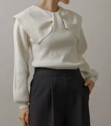 현행 모델 SONO 파피용 니트 풀오버