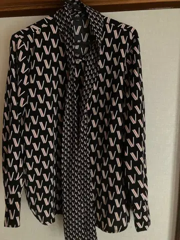 긴팔 블랙 패턴 셔츠 리본 와이셔츠 블라우스 상의