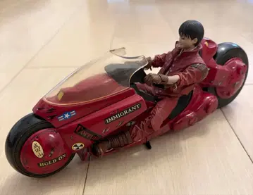 아키라 바이크 맥팔렌토이즈