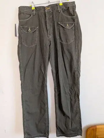 Johnbull 다크 그레이 스트레이트 핏 워크 팬츠