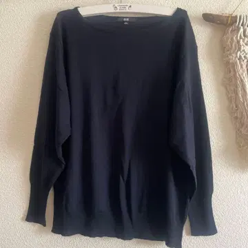 유니클로 네이비 울 100% 얇은 소재 니트