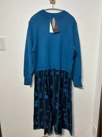 리플렉트 도킹 니트 원피스 블루