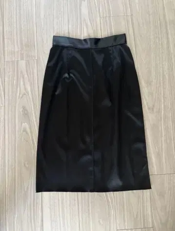 최종 가격! D&G 돌체앤가바나 스트레치 타이트 스커트 블랙