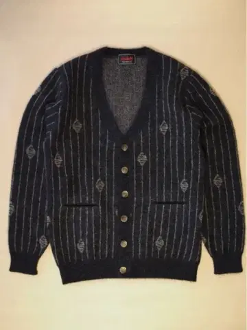 울 혼방 다크 그레이 스트라이프 가디건