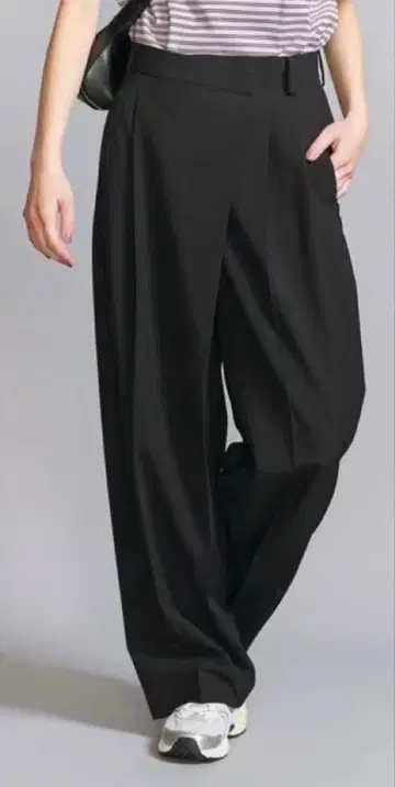 뷰티 앤 유스 포플린 2턱 랩 팬츠 블랙 M