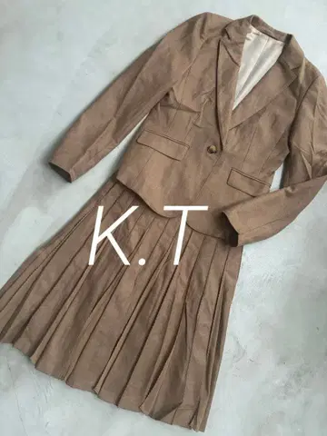 트렌드 브라운 스커트 셋업 플리츠 캐시미어 혼방