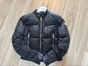 MONCLER 블랙 다운 자켓