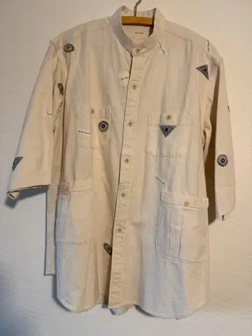 칼 헬무트 베이지 긴팔 셔츠