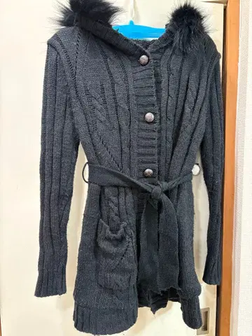 블랙 후드 부착 니트 가디건