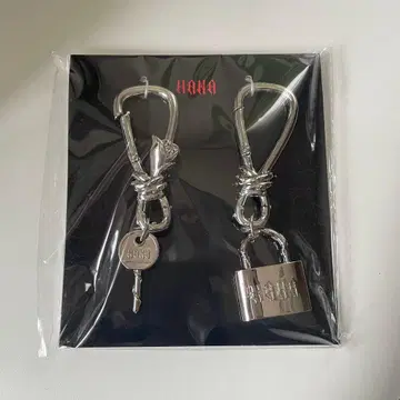 HANA BAD LOVE 카라비너 세트